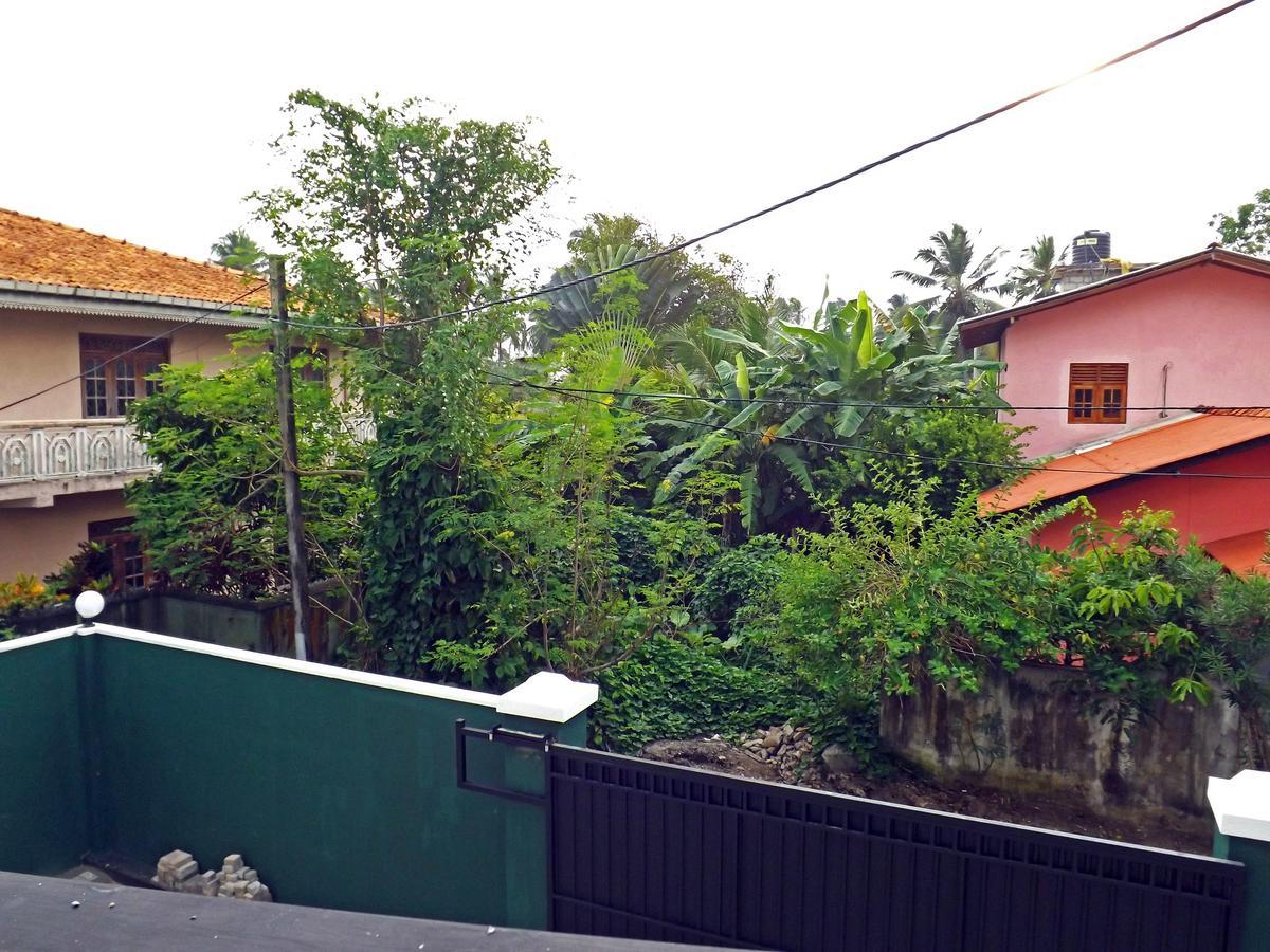 Hotel "Diana" Hikkaduwa Exterior photo