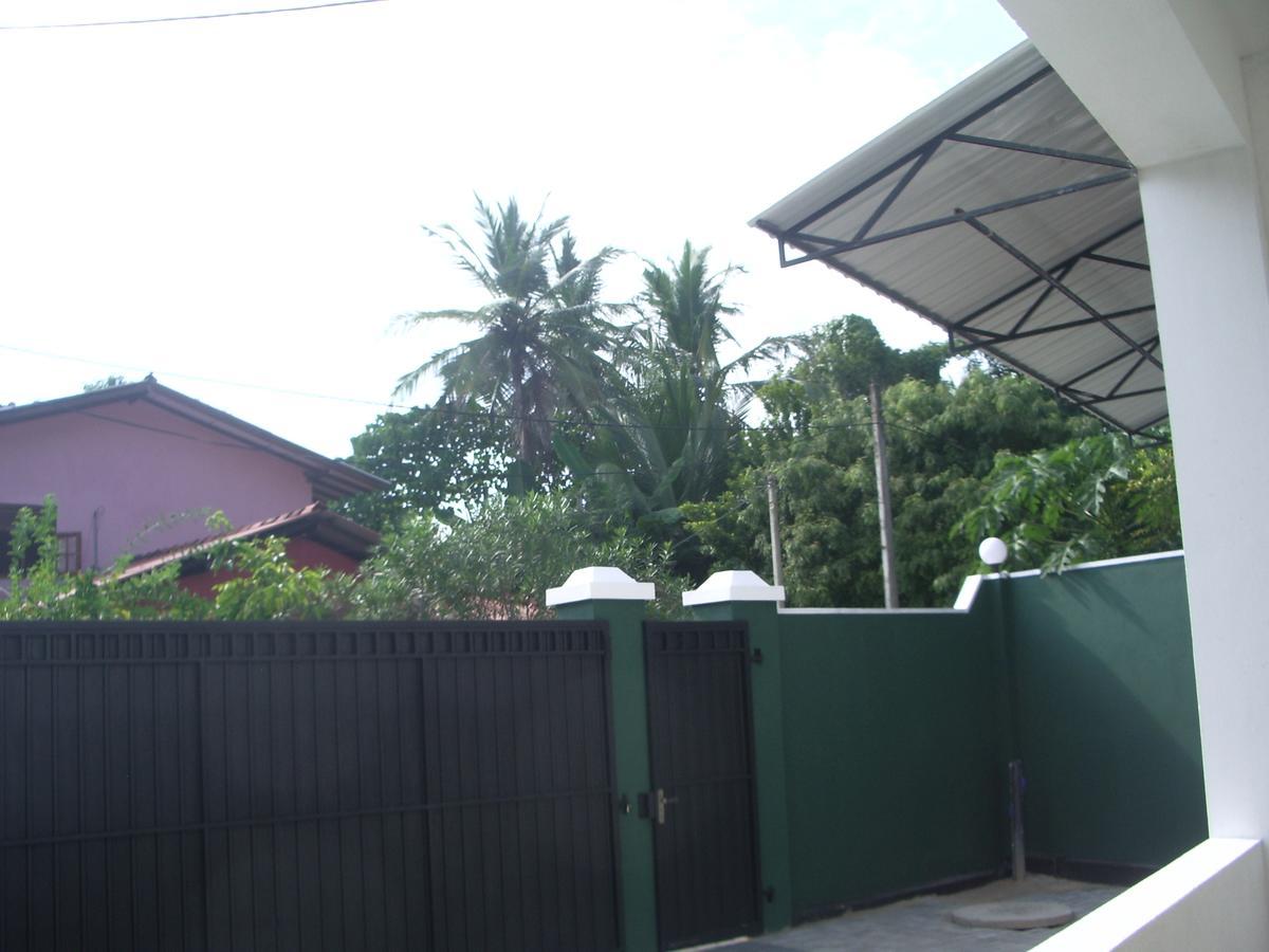 Hotel "Diana" Hikkaduwa Exterior photo
