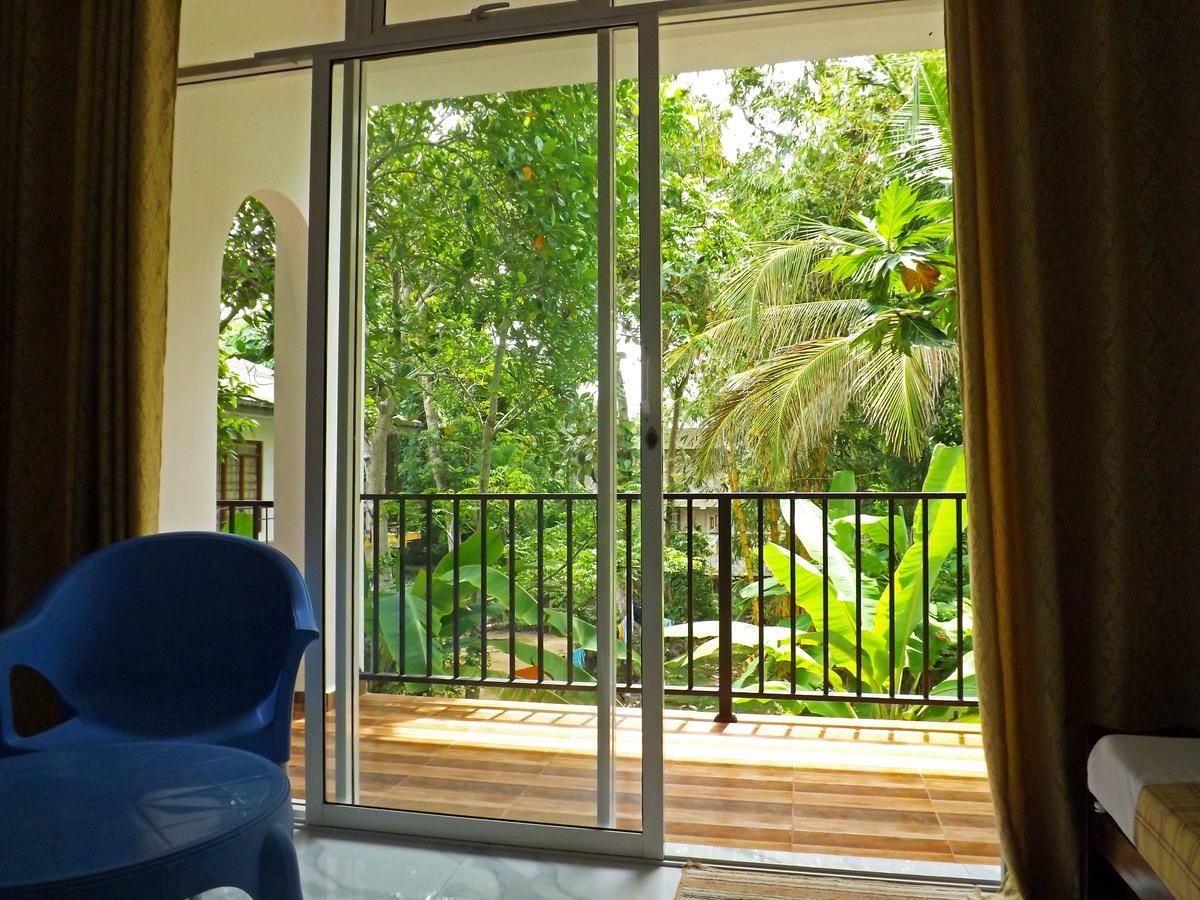Hotel "Diana" Hikkaduwa Exterior photo